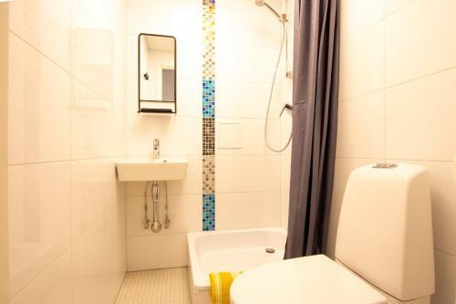 Hostal Tiigi Six Guesthouse