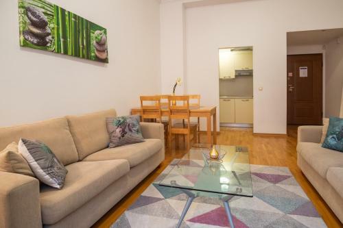 Dream Stay - Town Hall Square Apartments