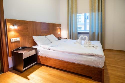 Dream Stay - Town Hall Square Apartments