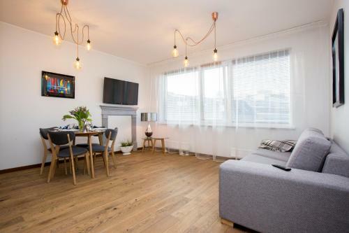 Cozy City Apartments