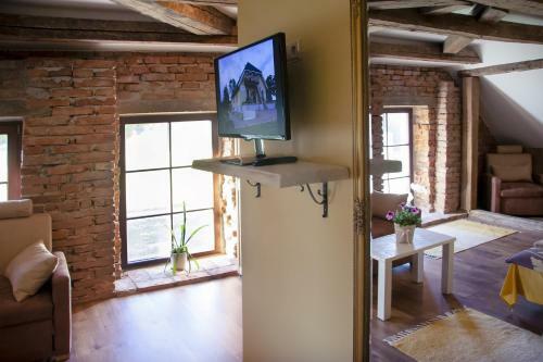 Hostal P��ni Tavern & Guesthouse