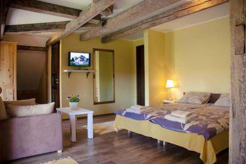 Hostal P��ni Tavern & Guesthouse