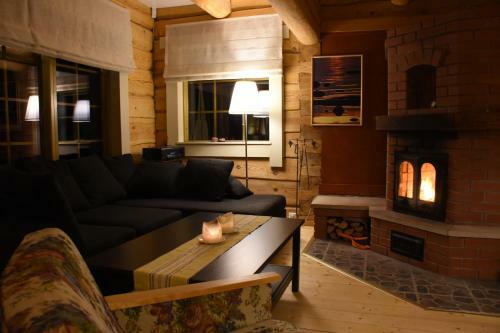 M�ndjala Forest House