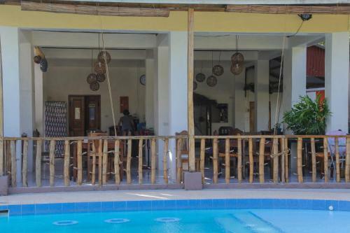 Hotel Isla Hayahay Beach Resort And Restaurant