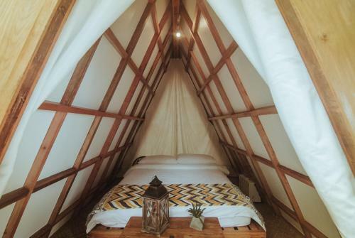 Lampara Siargao Boutique Hostel