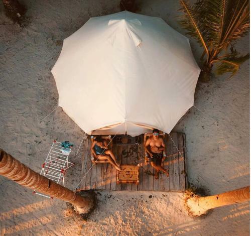 Glamping Siquijor By The Beach