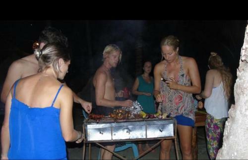 Glamping Siquijor By The Beach