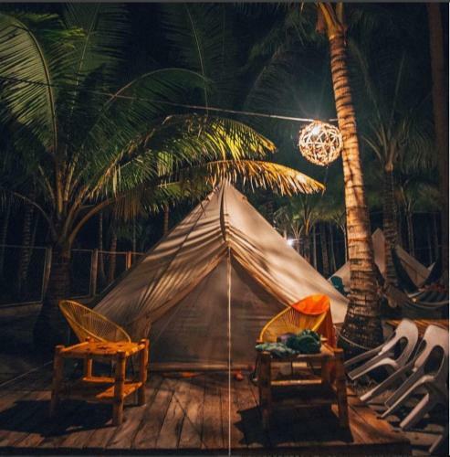 Glamping Siquijor By The Beach