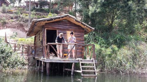 Hostal Om Bunyonyi Cultural Hostel