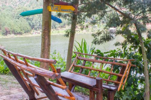 Hostal Om Bunyonyi Cultural Hostel