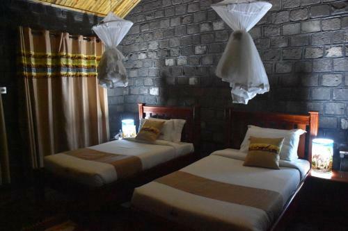 Hotel Kyangabi Crater Resort