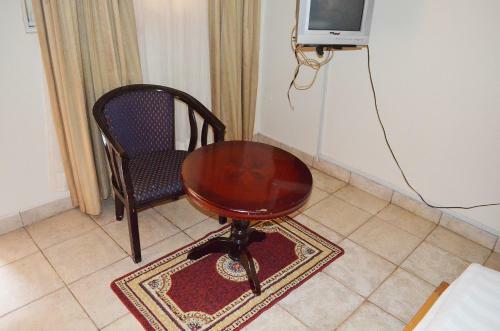 Victoria Travel Hotel