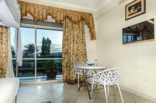 Victoria Travel Hotel
