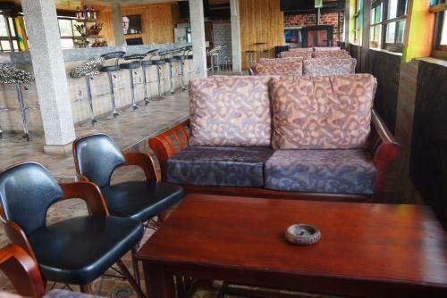Malibu Hotel And Pub