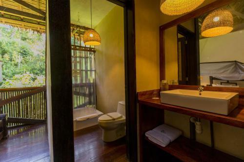 Lodge Tambopata Research Center