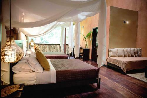 Lodge Tambopata Research Center