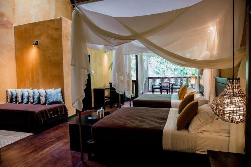 Lodge Tambopata Research Center