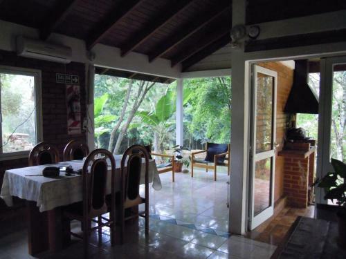 Hostal Caba�as Mocon�