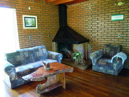 Hostal Caba�as Mocon�
