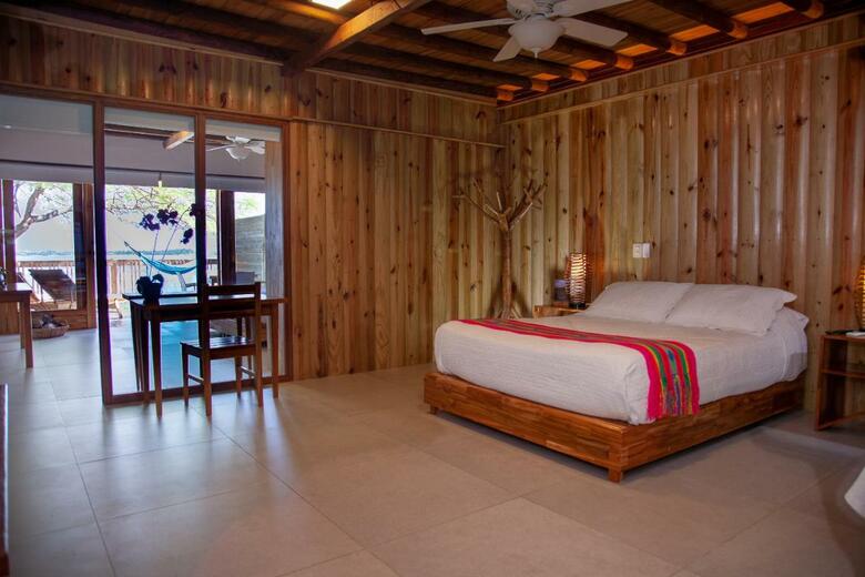 Hotel Punta Faro
