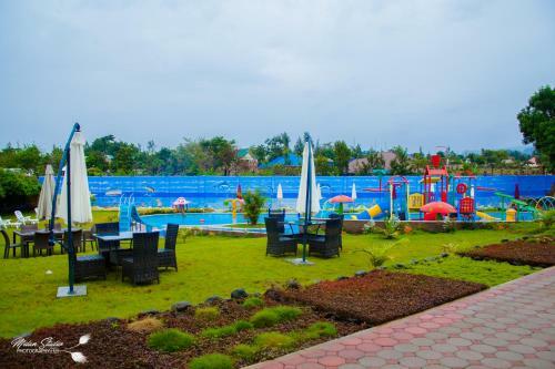 Hotel Fun Retreat Resort
