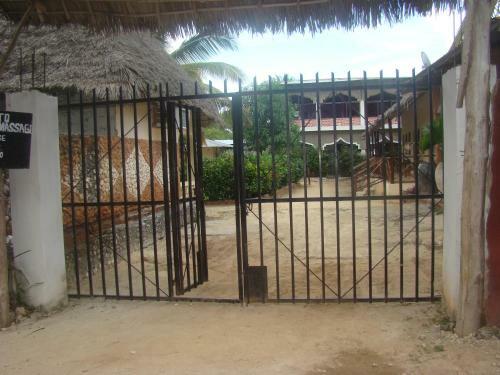 Bed & Breakfast Yellow Beach Bungalow