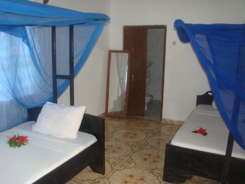 Bed & Breakfast Yellow Beach Bungalow
