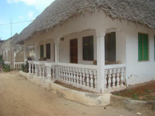 Bed & Breakfast Yellow Beach Bungalow