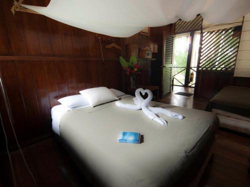 Albergue Sandoval Lake Lodge