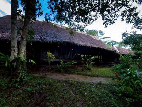 Albergue Sandoval Lake Lodge