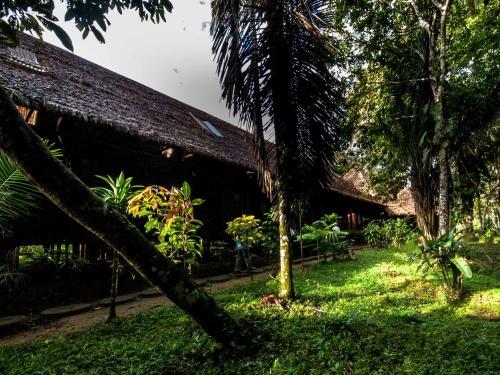 Albergue Sandoval Lake Lodge