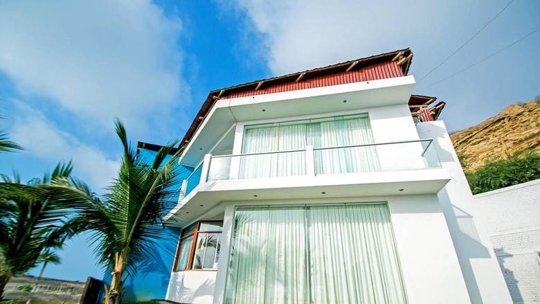 Nauti-k Beach Hotel