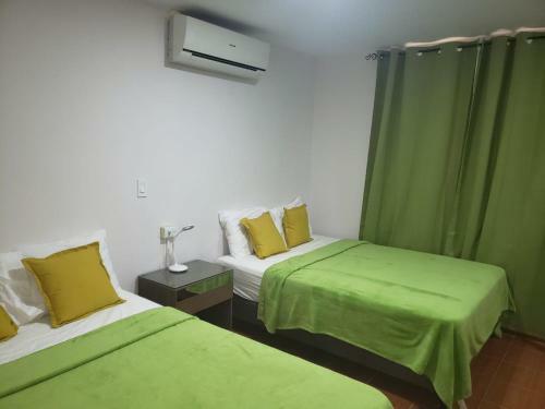 Hostal La Saloma Airport Lodge