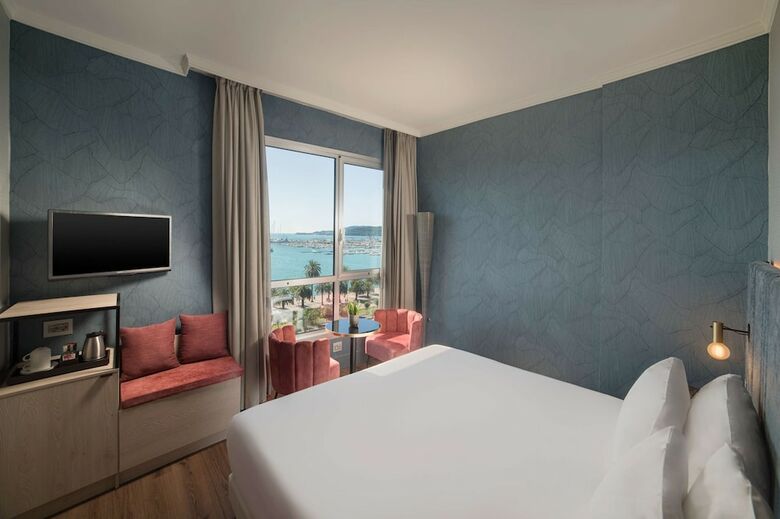 Hotel NH La Spezia