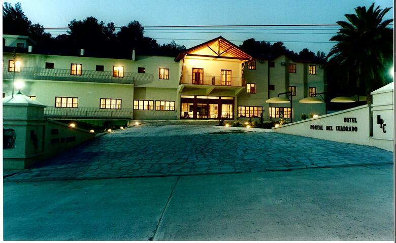 Hotel Portal Del Cuadrado