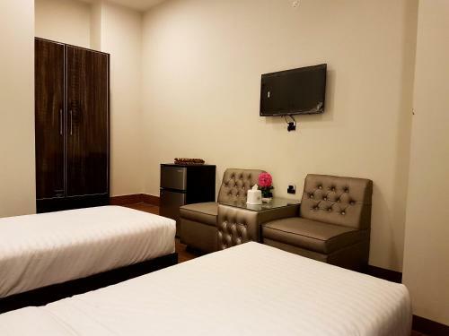 Khayyam Hotel