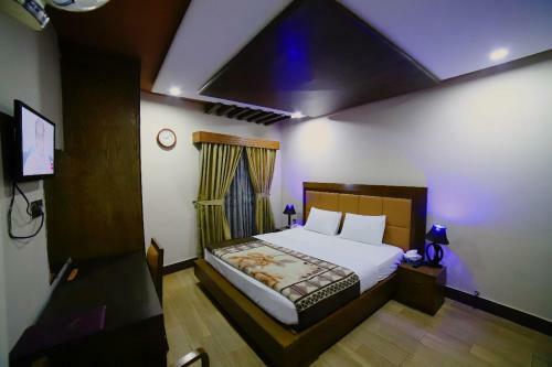 Midtown Hotel