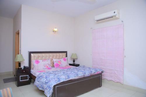 Hotel Shawnze House