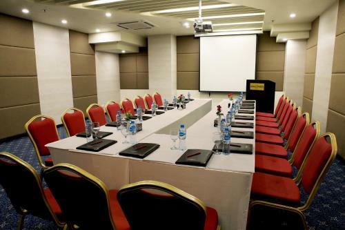 Avari Xpress Hotel Multan