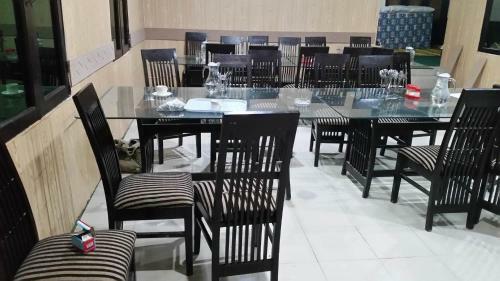 Hostal Rama Midway Guest House