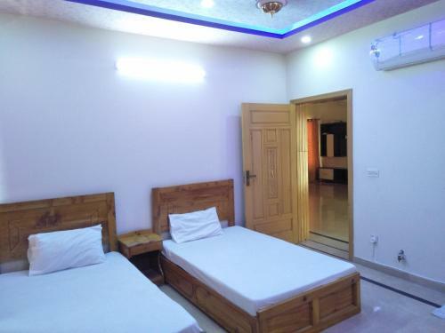 Hostal Rehaish Inn