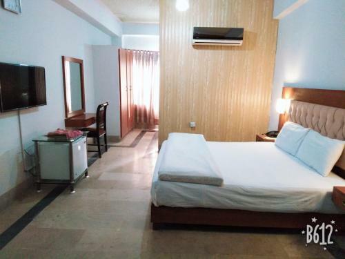 Ar Hotel