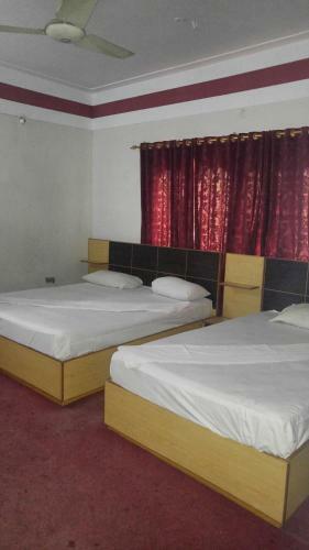 Hostal Rehaish Inn Model Colony