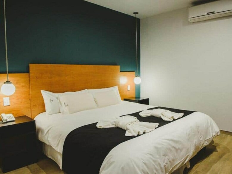 Plaza Paradiso Petit Hotel