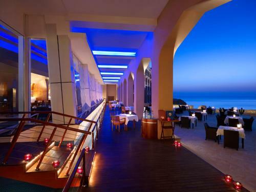 Hotel Shangri-la Al Husn Resort & Spa