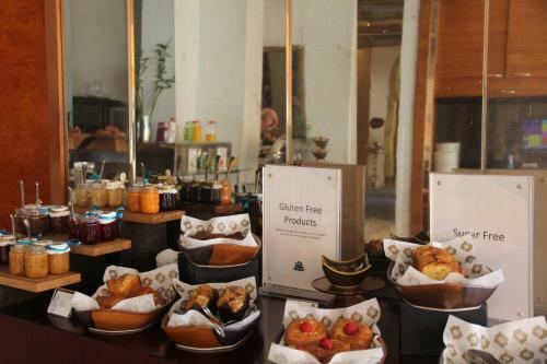 Hotel Shangri-la Al Husn Resort & Spa