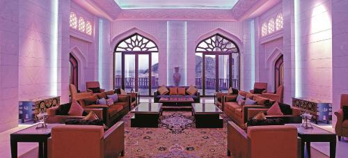 Hotel Shangri-la Al Husn Resort & Spa