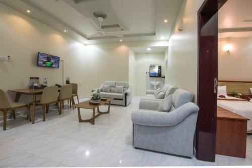 Bahla Jewel Hotel Apartments