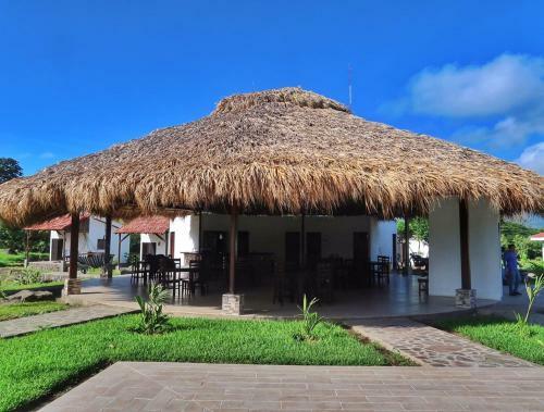 Hotel Manku Lake Paradise