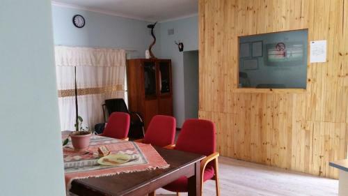 Hostal Grandmike Guesthouse